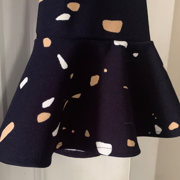 Beautiful Navy, White & Tan Abstract Bell Sleeve Dress 12 - Picture 5 of 6